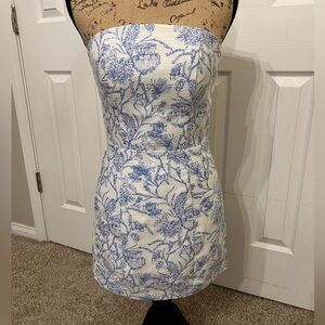 NWT Size 2 Floral Strapless Dress in Blue and White